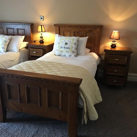 Hopper Inn Guest Accommodation Ballynaskreena Extérieur photo