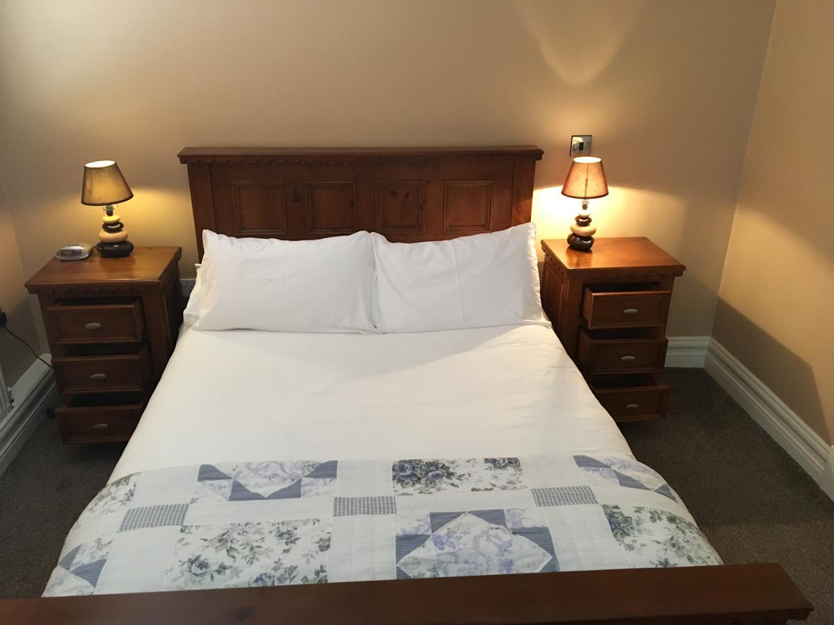 Hopper Inn Guest Accommodation Ballynaskreena Extérieur photo